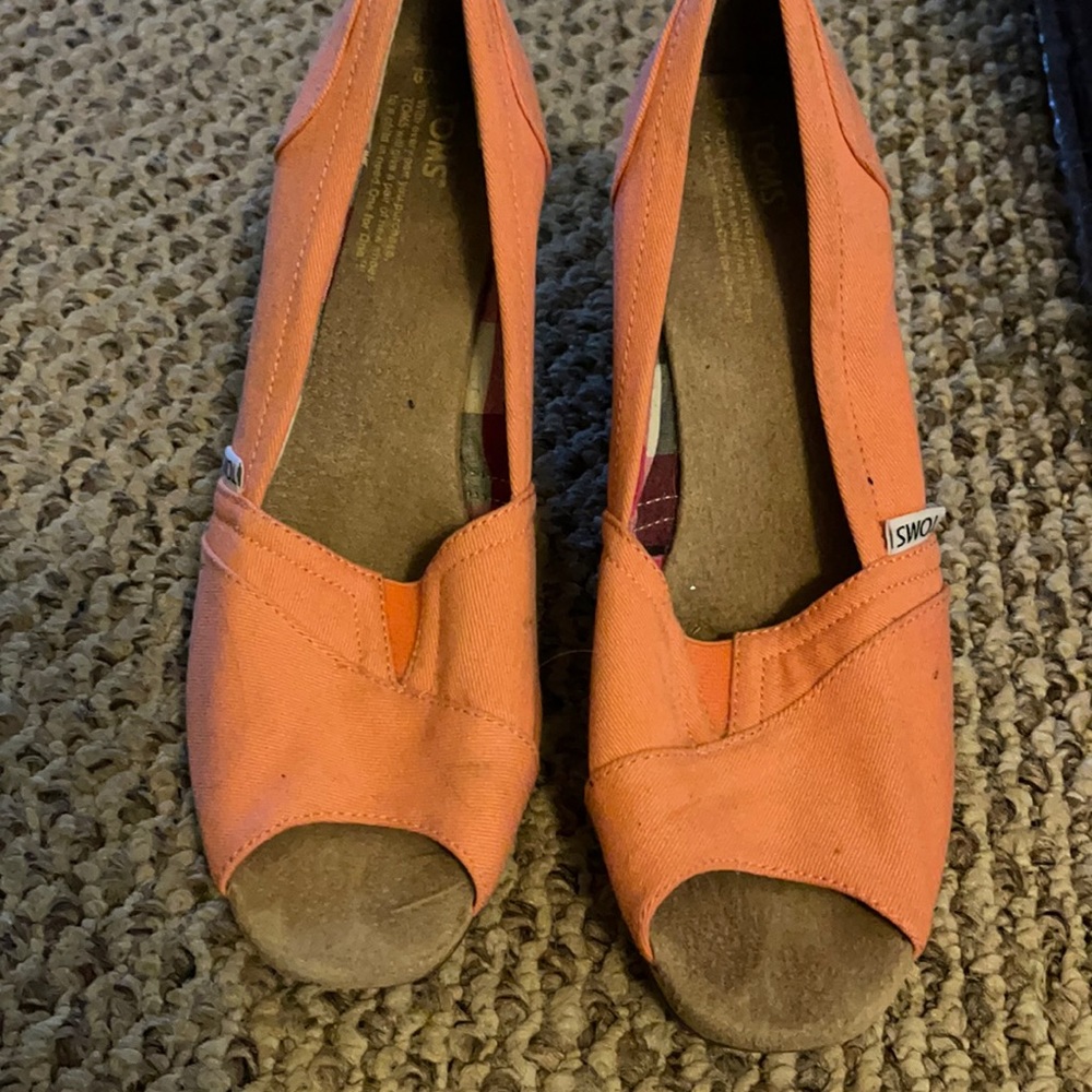 Toms wedges size 9w